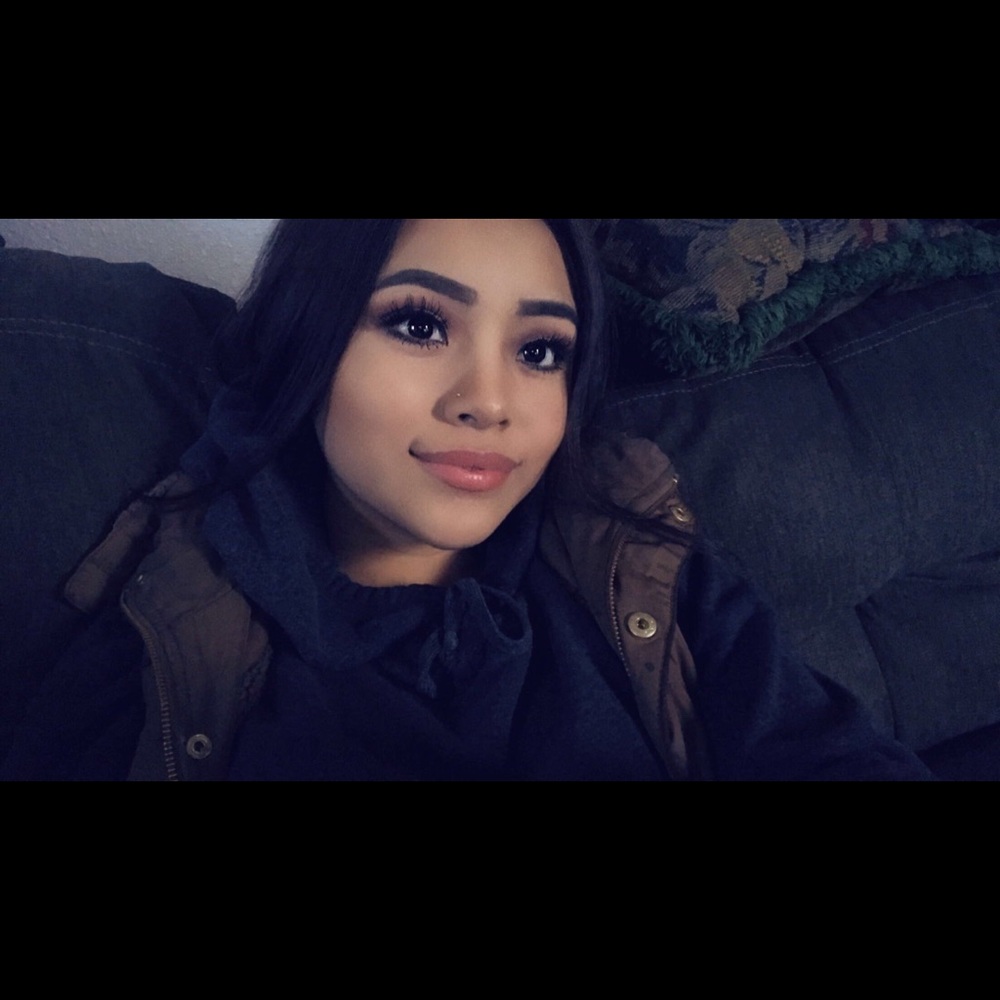 Meet your Posher, Perla